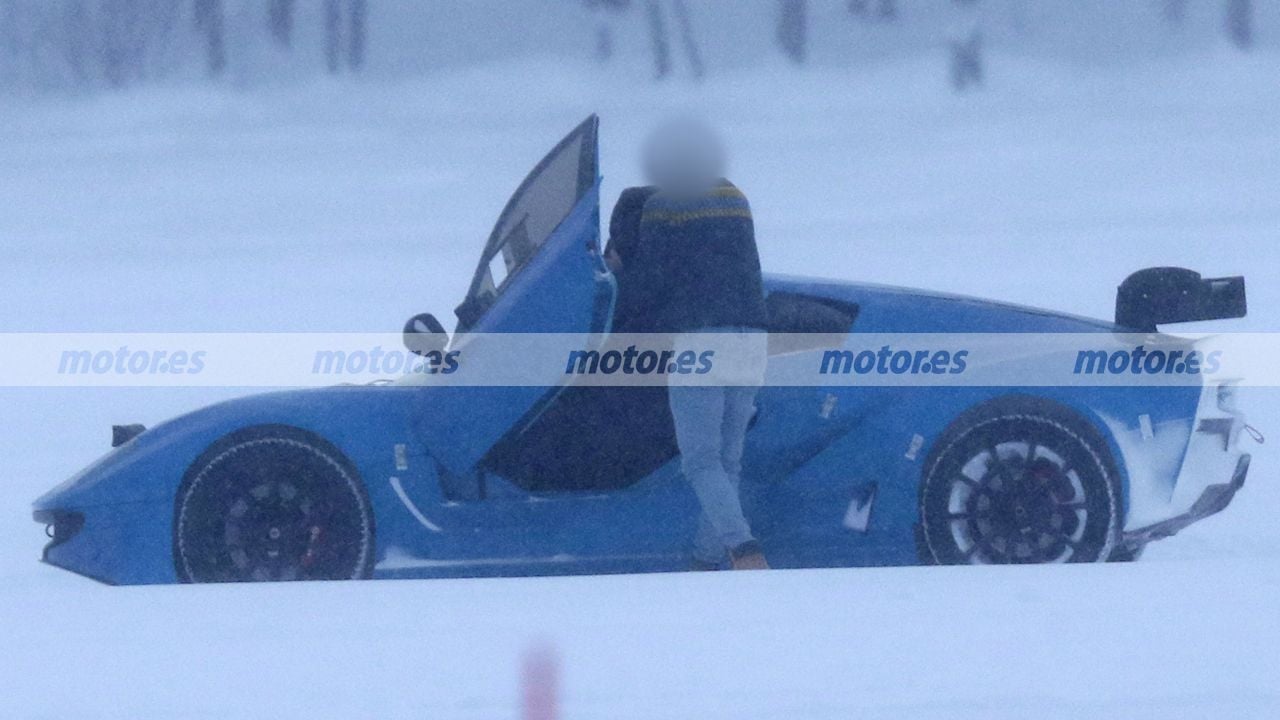 El Alpine A110 ya tiene sucesor, primeras fotos espía del radical superdeportivo… llega en 2027 con sorpresa incluida