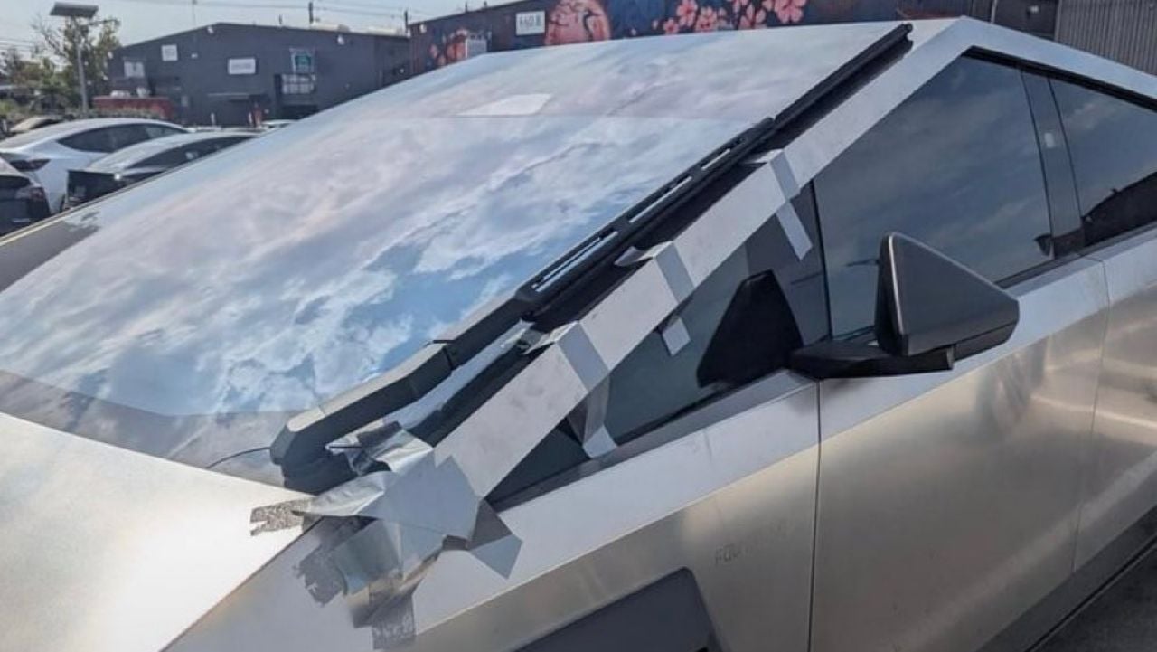 Tesla llama a revisión a todos los Cybertruck porque (literalmente) se caen a pedazos