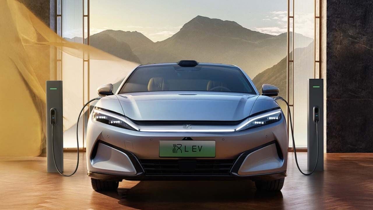 Lo nuevo de BYD es salvaje. 2 km/s de carga, 1.000 kW de potencia máxima