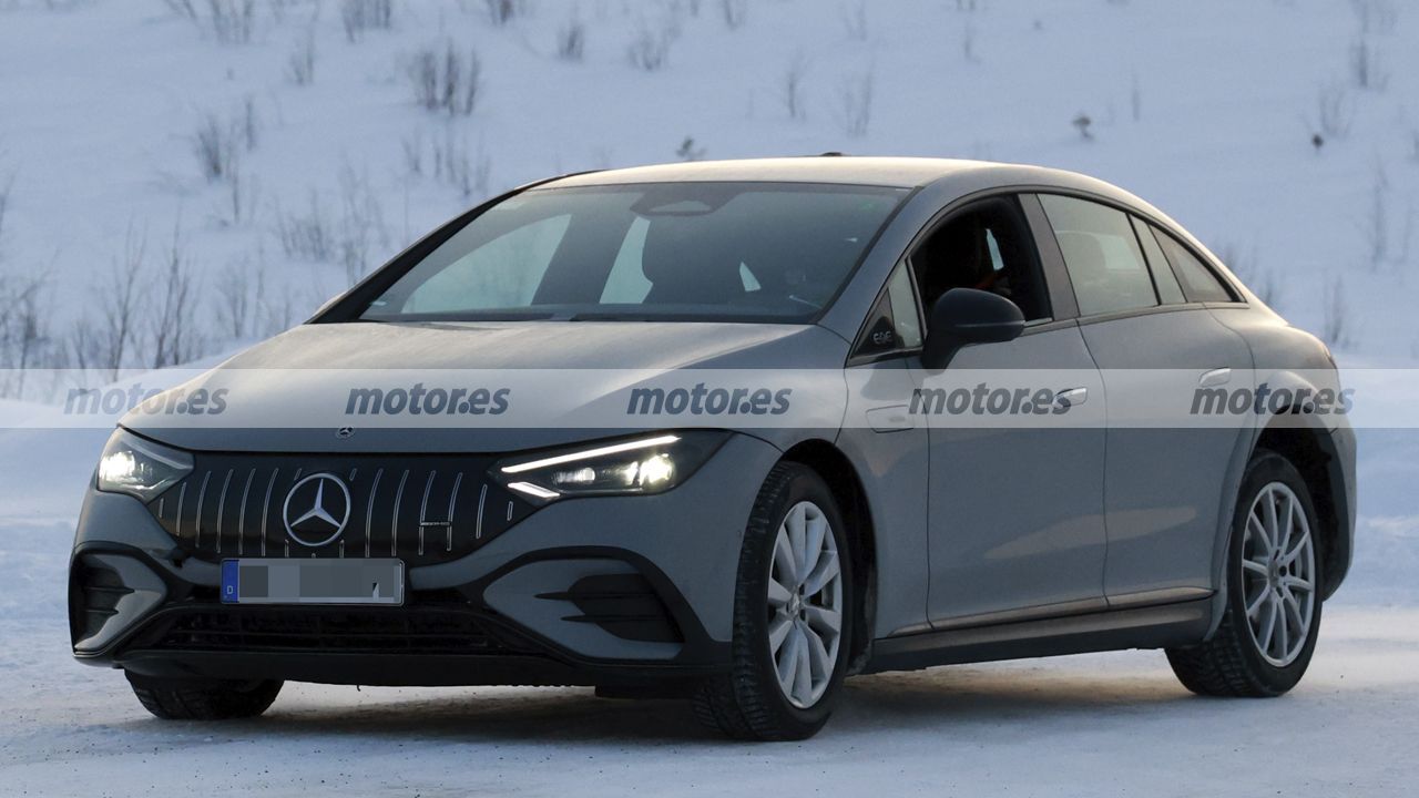 Primeras pistas del Mercedes Clase E eléctrico 2027, un sedán de lujo y de 1.000 km de autonomía inicia su desarrollo