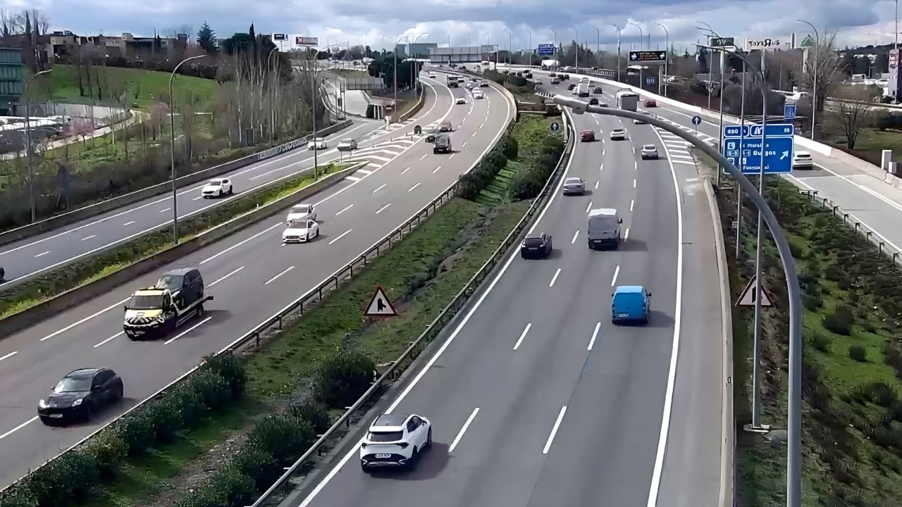 ¿Vas a conducir en el puente de mayo? La DGT ya sabe cuándo se producirán los grandes atascos
