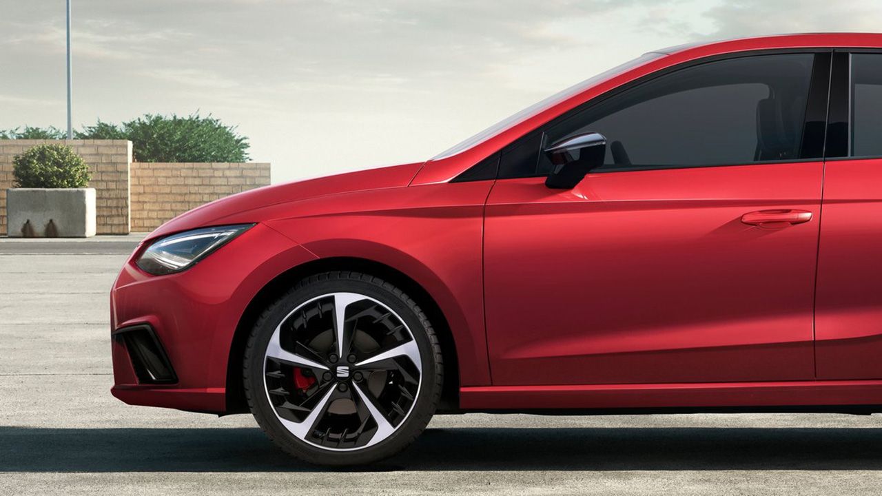 Tiene precio de Dacia y más de 5.000 € de descuento, este coche español es una apuesta segura frente a los MG chinos