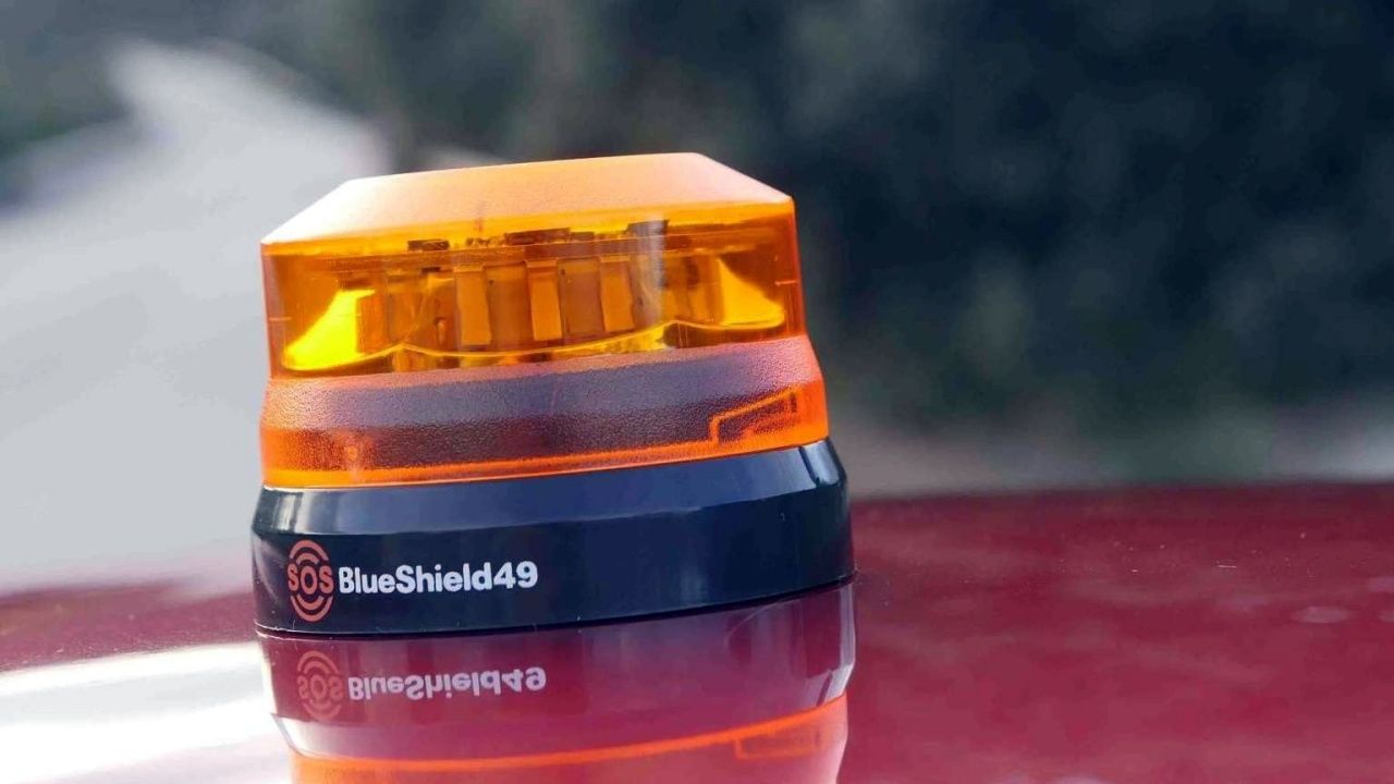 ¡Cuidado! La nueva baliza obligatoria V-16 podría dejarte tirado antes de que llegue la grúa