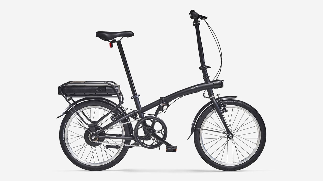 Es la bicicleta eléctrica más barata de Decathlon y, con 35 km de autonomía, es ideal para estrenarse con las eBikes
