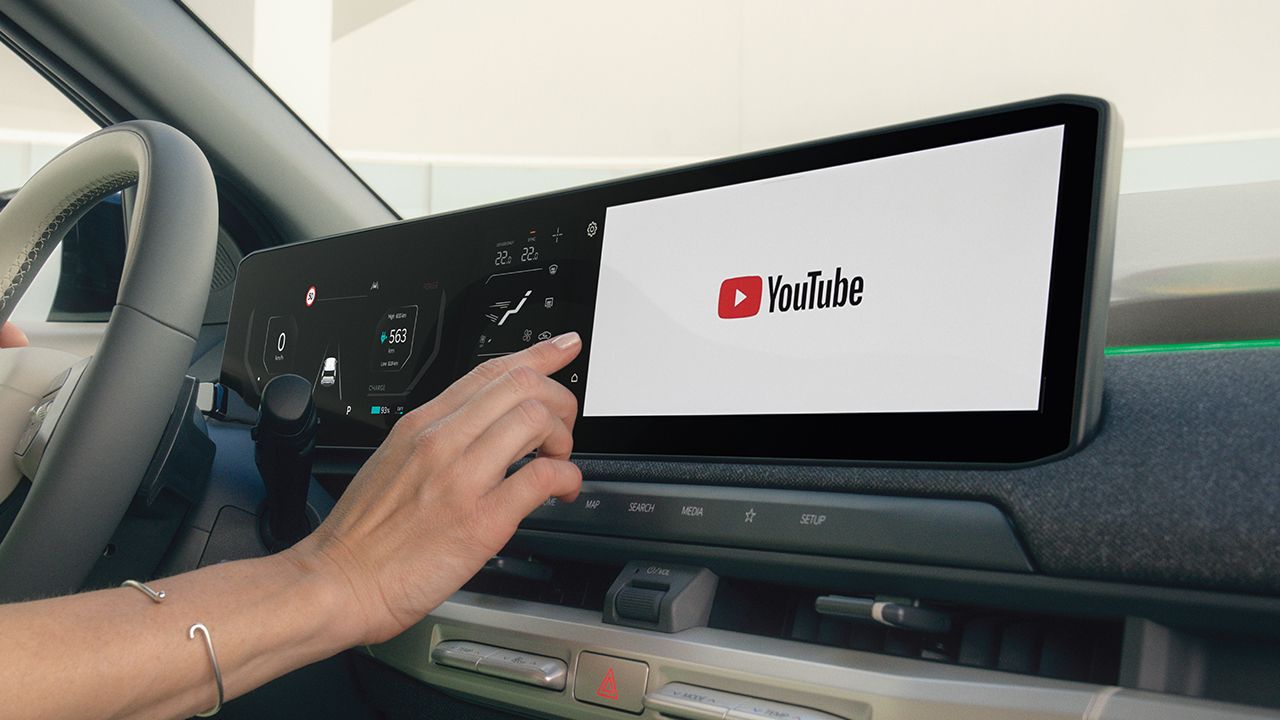 Las marcas de coches cayeron en la trampa del siglo, nadie quiere lo que vendían como el futuro