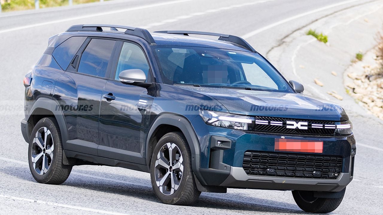 Dacia Bigster e-4WD - foto espía