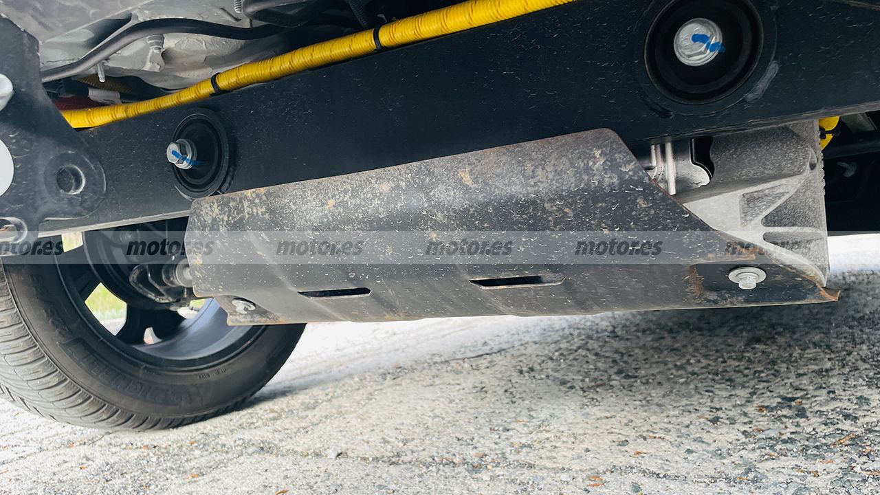 Dacia Duster e-4WD - foto espía posterior