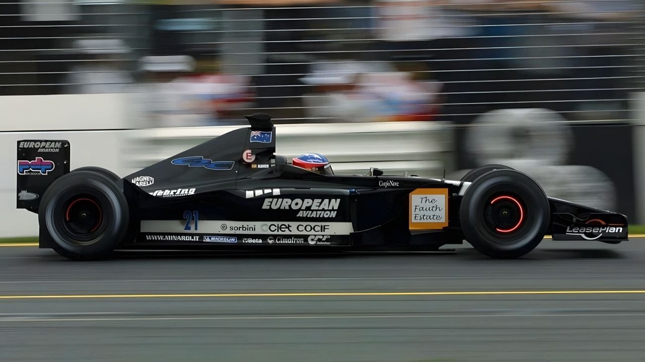 El debut de Alonso en la F1 que estuvo a punto de no producirse: “No estaba seguro de poder llegar”