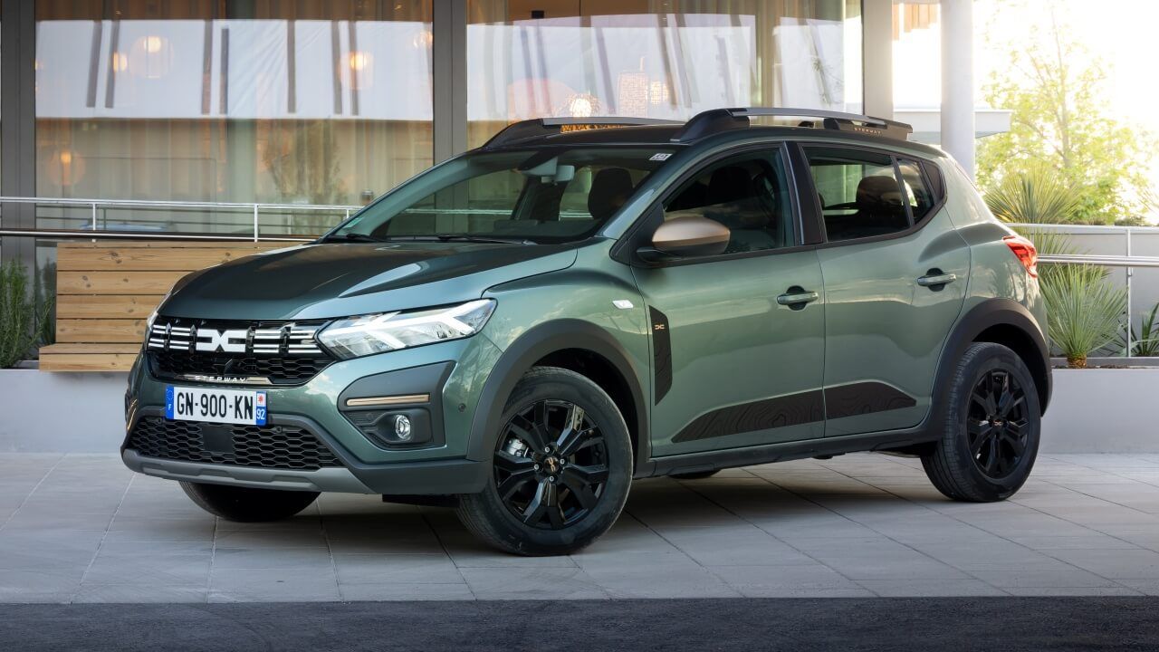 Una diputada critica en el Congreso que el coche más vendido de España sea el Dacia Sandero