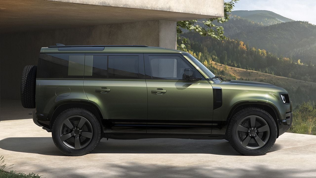 Land Rover Defender 2026 - lateral