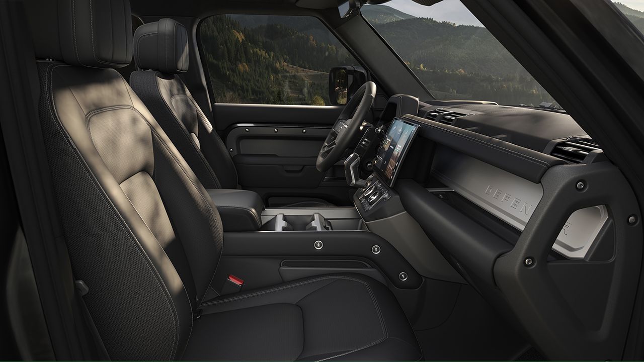 Land Rover Defender 2026 - interior