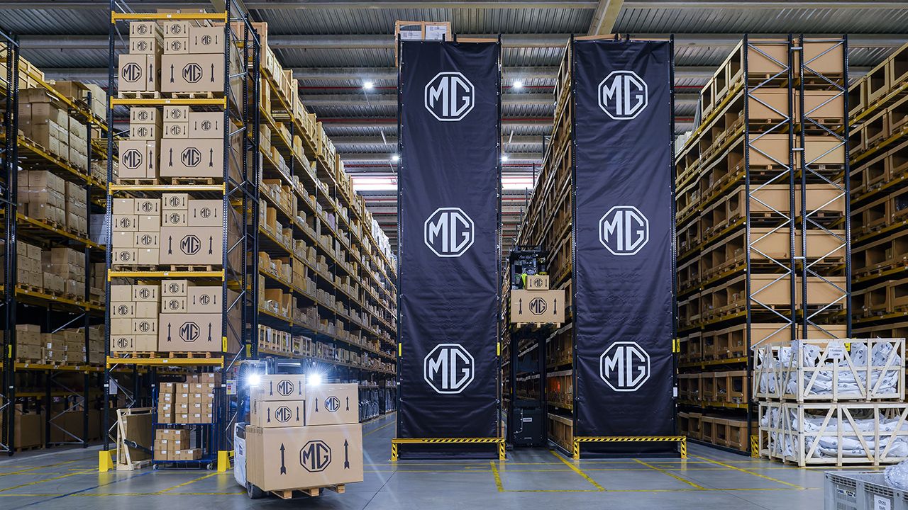 Almacén de recambios de MG en Guadalajara