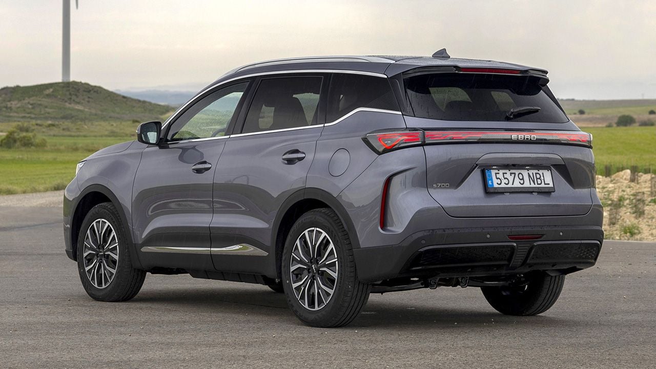 EBRO S700 PHEV - posterior