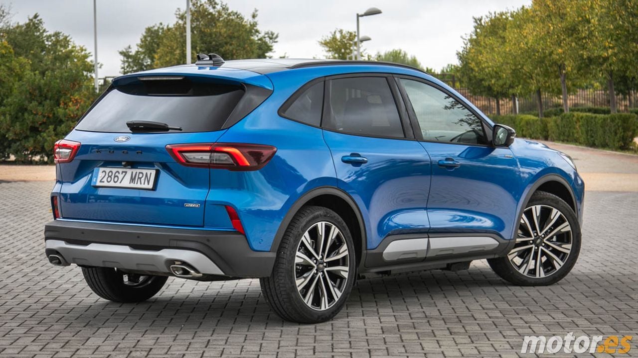 Ford Kuga - posterior