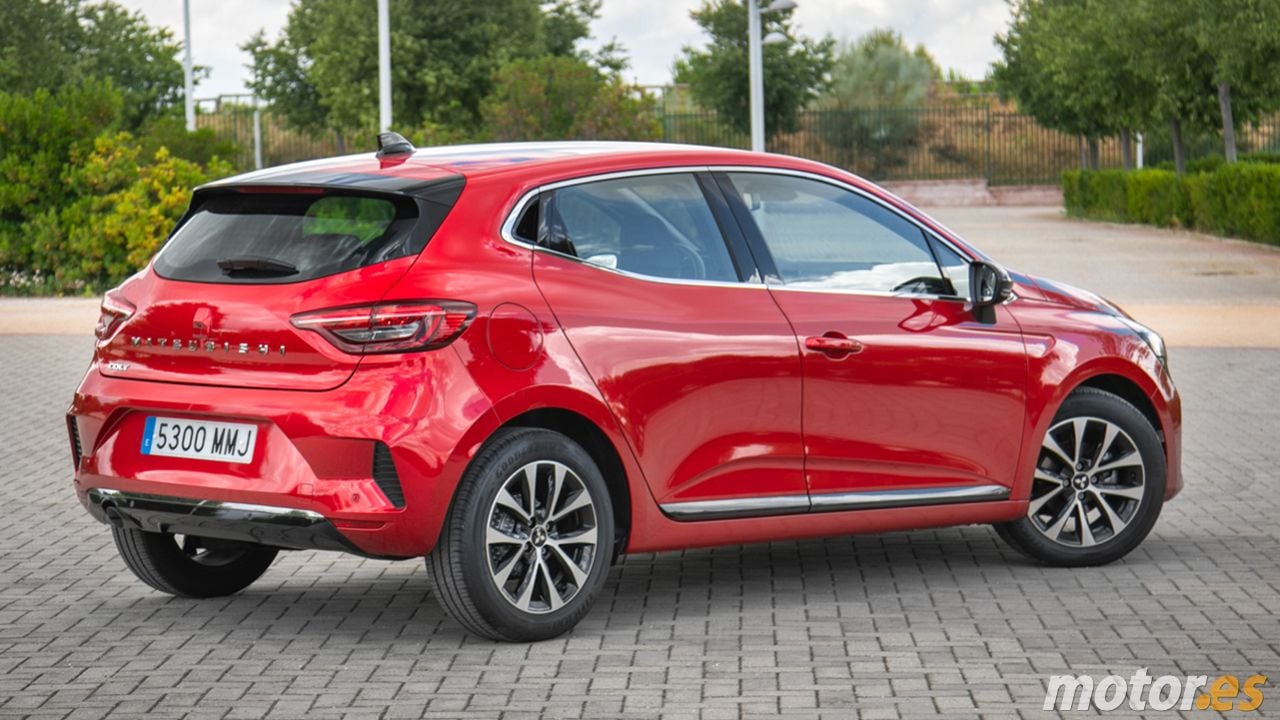 Mitsubishi Colt - posterior