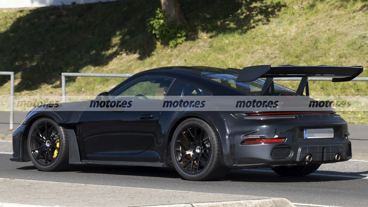 Fotos espía Porsche 911 GT2 RS 2027