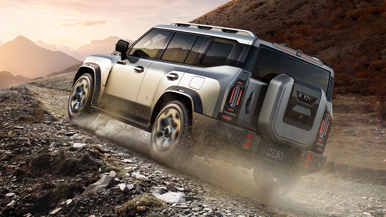Esta nueva marca de todoterrenos ya tiene su propio Land Rover Defender, es 35.000 € más barato y tiene etiqueta ECO