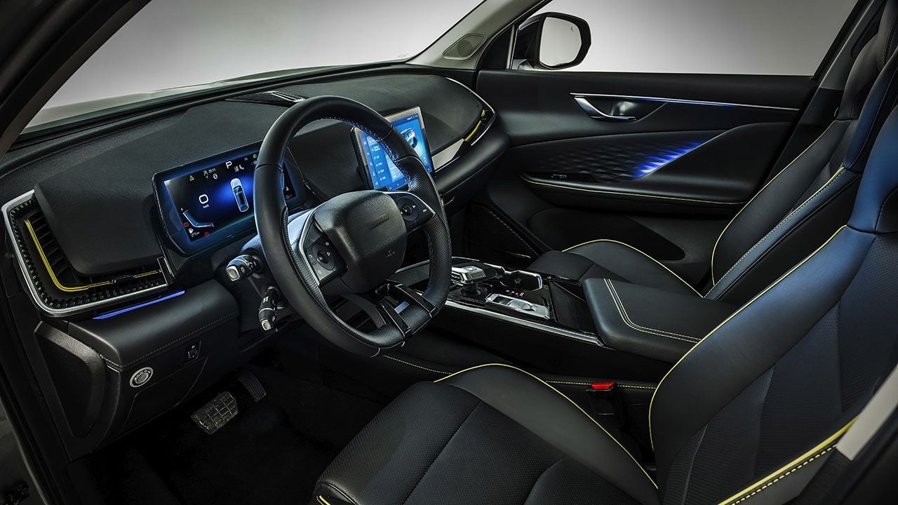 Tiger Six - interior