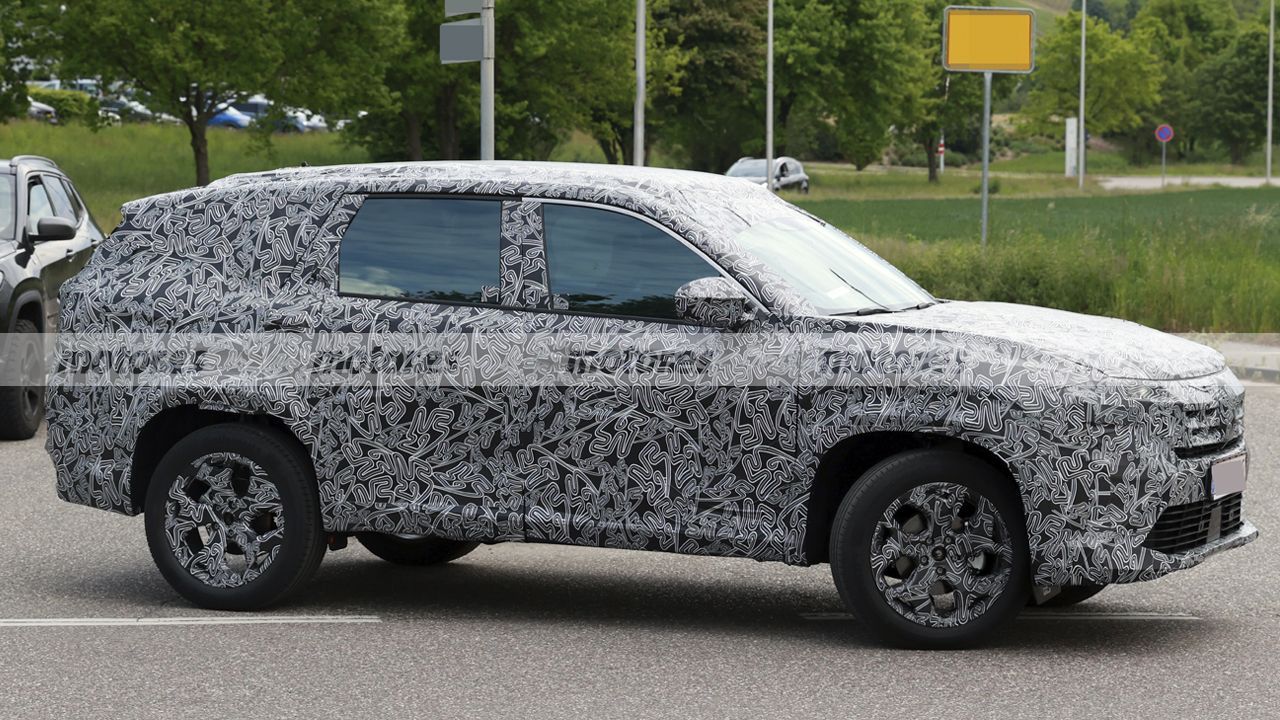 Europa se le queda pequeña al Dacia Bigster, la variante Renault ya rueda en pruebas 6