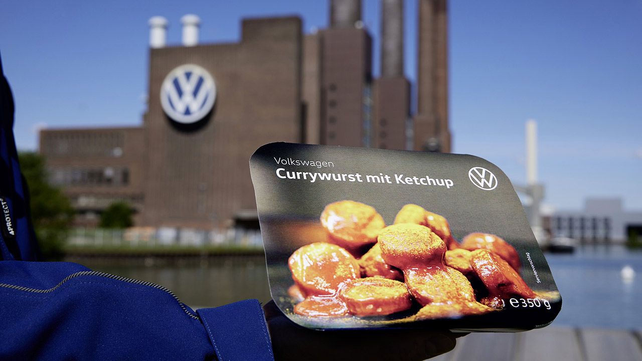 El Volkswagen más vendido no es un coche, es una salchicha. El currywurst estrena nuevo formato