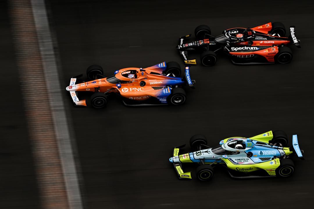 Scott Dixon y Alex Palou lideran el Fast Friday, último ensayo para la clasificación