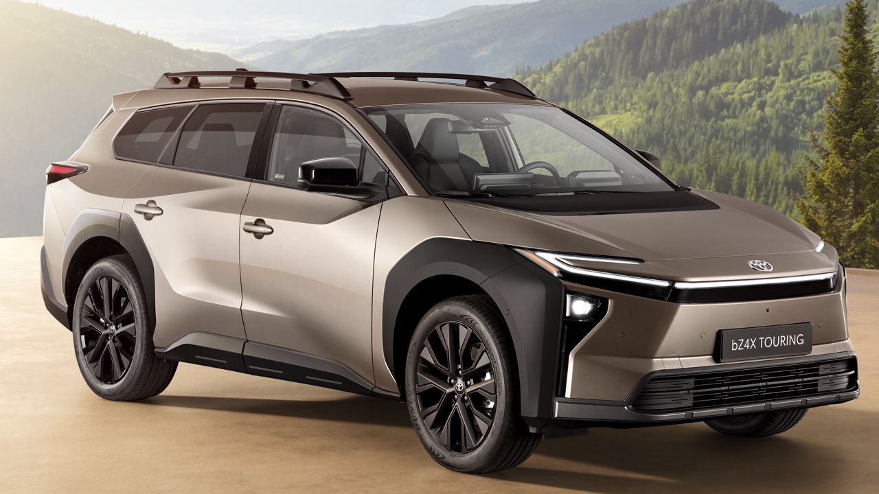 Toyota sorprende con este bZ4X familiar que nadie esperaba… y llega con casi 600 km de autonomía