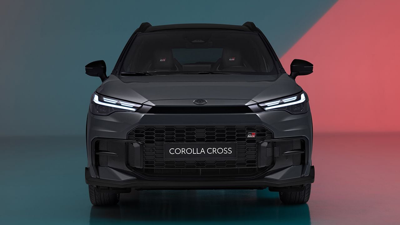 Nuevo Toyota Corolla Cross 2025, el SUV híbrido japonés es ahora más refinado y deportivo gracias al sello GR Sport