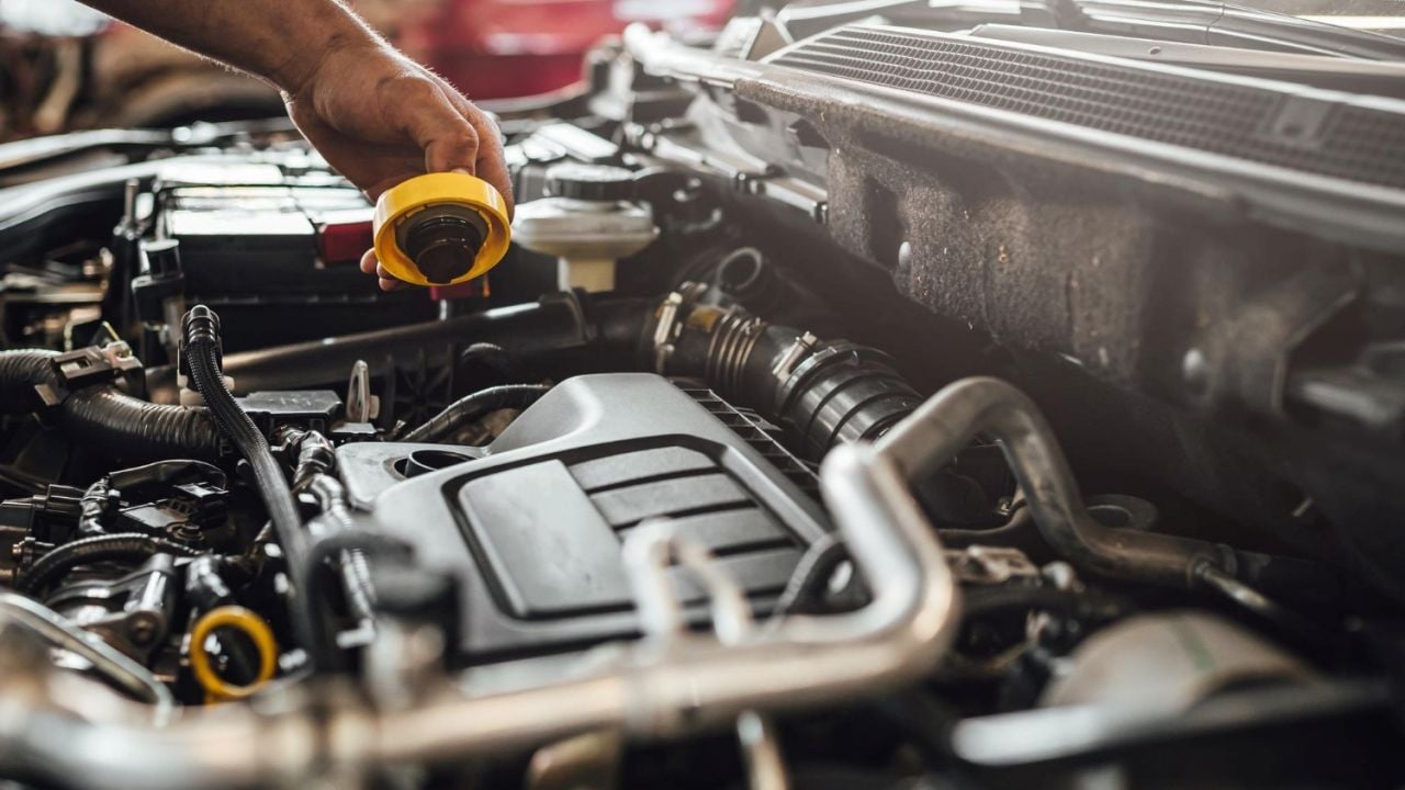 Este sencillo truco te dirá si tienes que cambiar el aceite del motor, pero también si tienes una avería