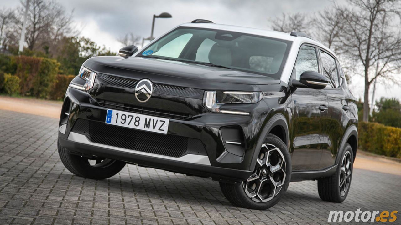 Italia - Abril 2025: Lucha total del Jeep Avenger con el nuevo Citroën C3