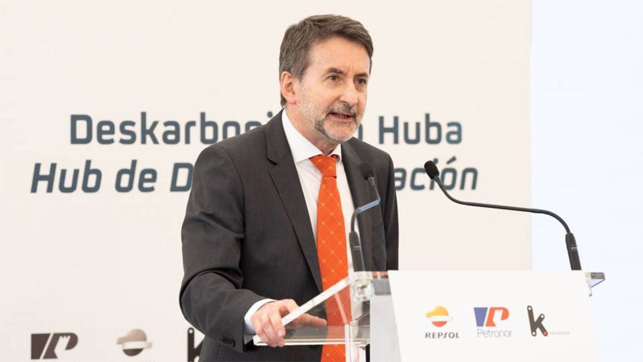 «Teníamos la joya de la industria y nos hemos echado en manos de los chinos», la feroz crítica del CEO de Repsol