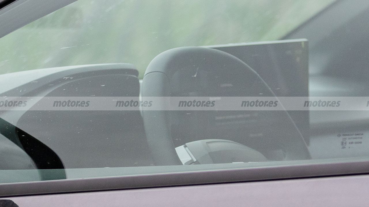 Dacia Logan 2026 - foto espía interior