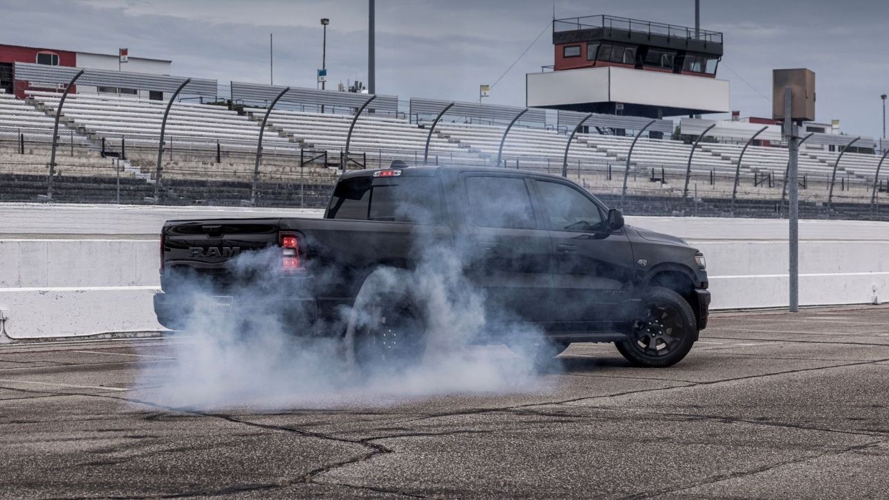 El pueblo ha hablado, tras el fracaso con sus muscle car eléctricos, Dodge vuelve al HEMI V8 de 5.700 cc