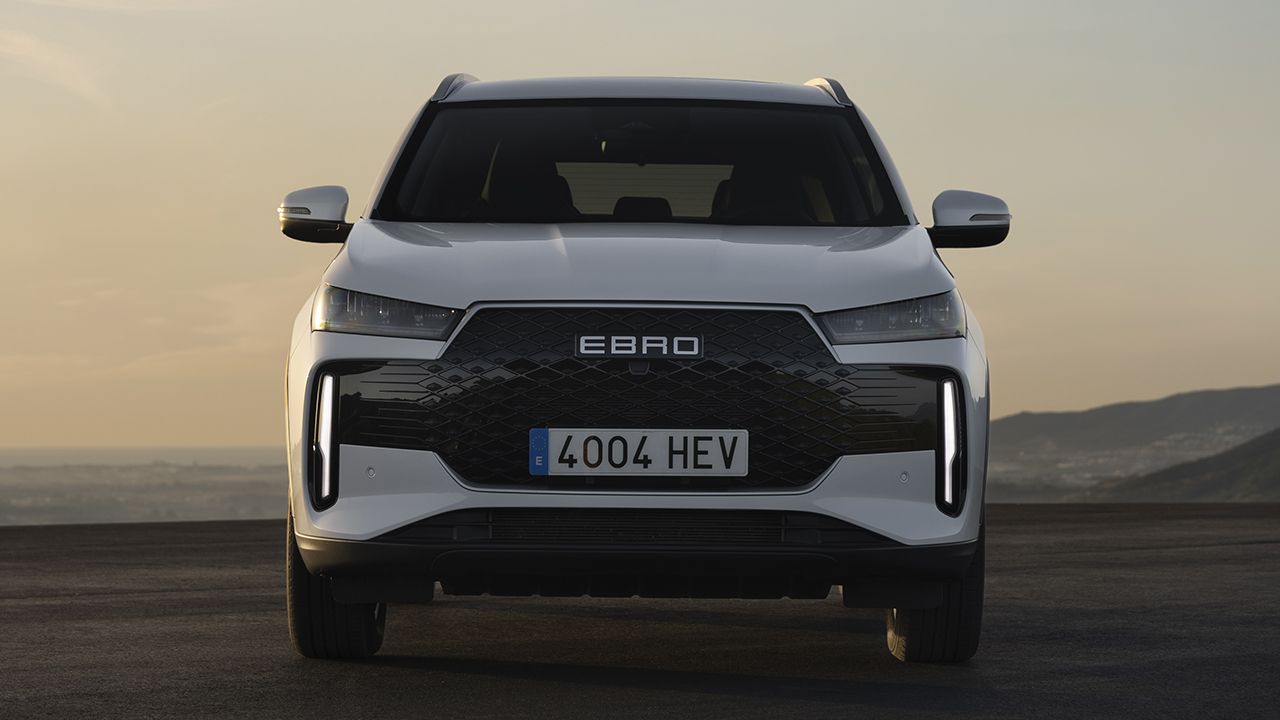 EBRO está lista para ensamblar en España su primer SUV HEV, un esperado híbrido cuyo precio apunta al MG ZS