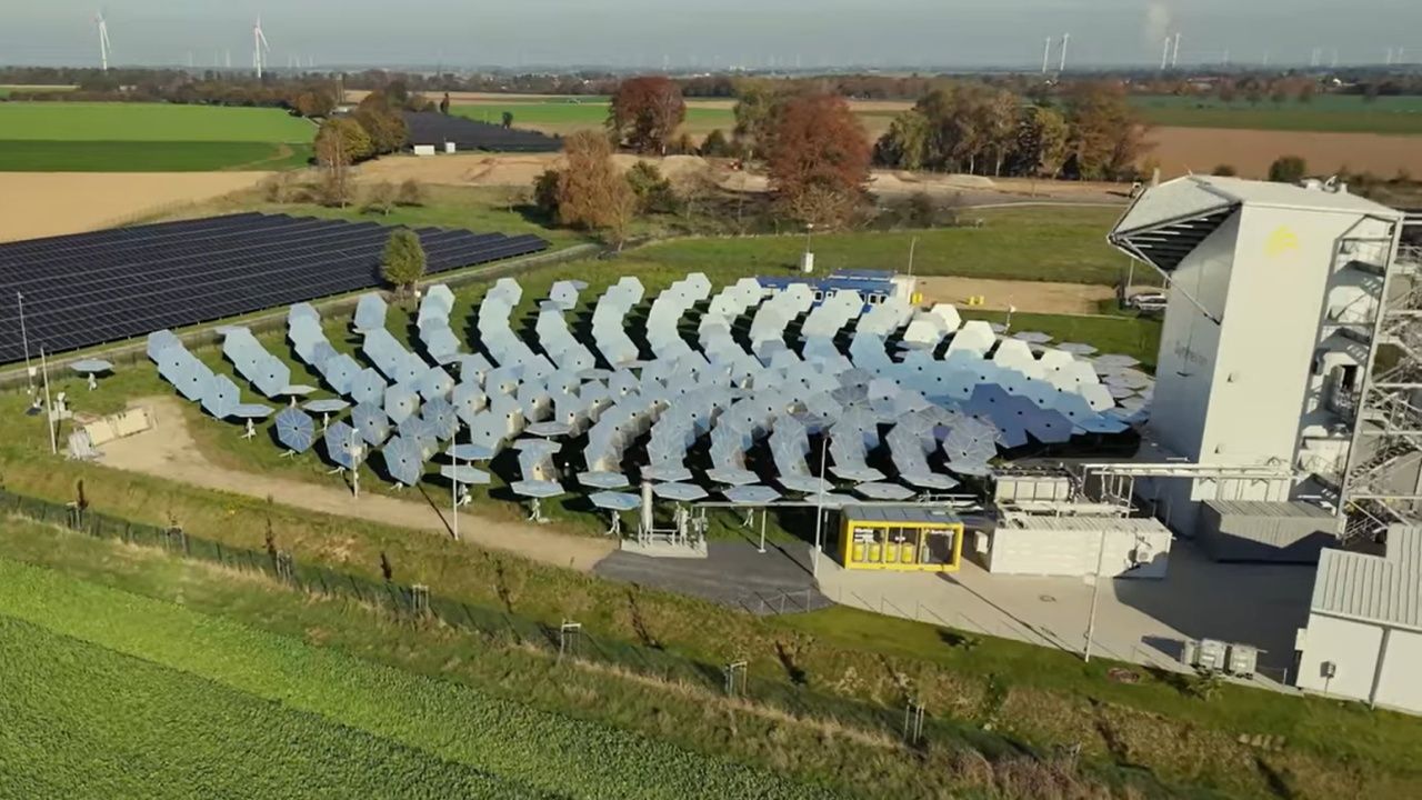 Mientras Europa prohíbe el diésel, otros lo reinventan con energía solar
