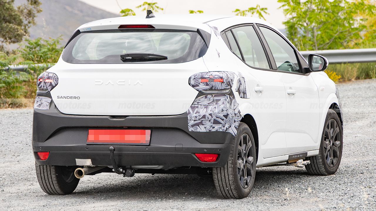 La Novedad De Dacia Más Esperada De 2025 Se Descubre En Estas Fotos, Y Mg No Le Quita Ojo 3 Dacia Sandero 2026 - Foto EspÍA Posterior