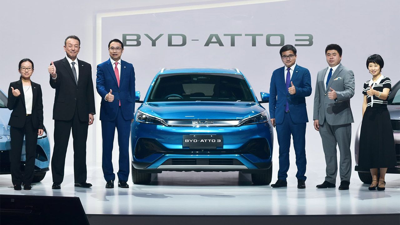 China es una bomba de relojería, la guerra de precios entre las marcas se les va de las manos y BYD pasa al ataque: «Son estúpidos»