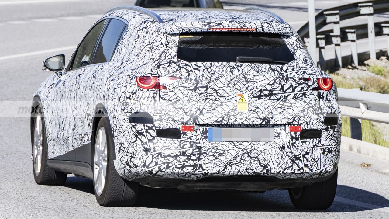Mercedes prepara un GLC eléctrico que ridiculiza al AMG híbrido con tecnología de F1 10
