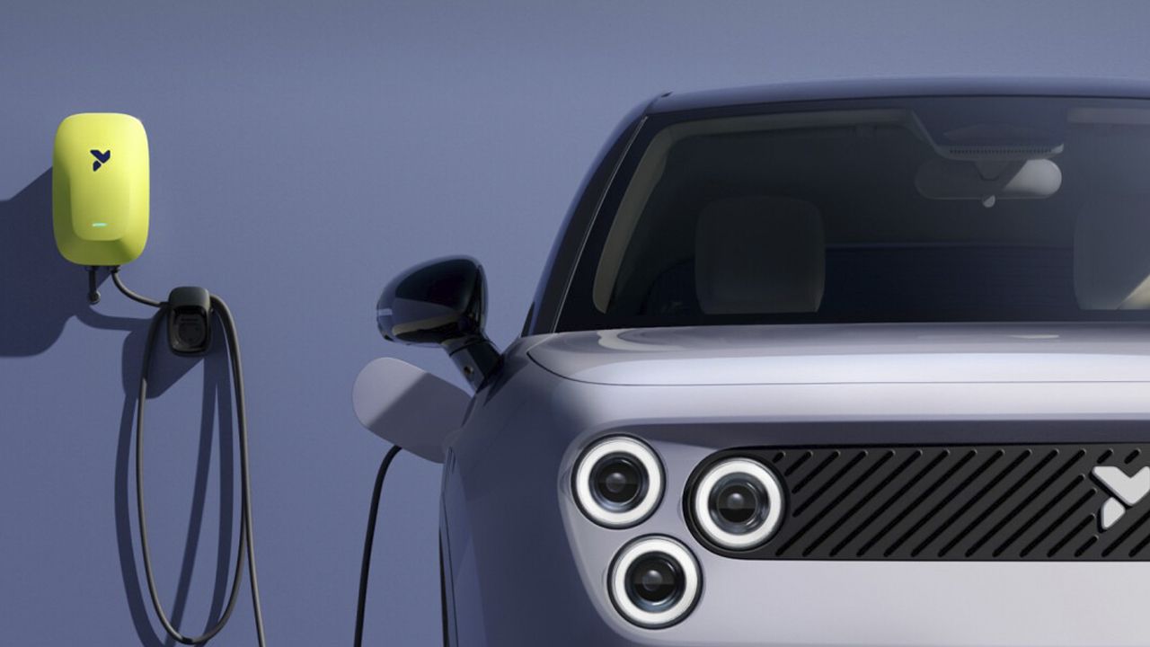 Indignante. Este coche eléctrico cuesta 30.000 €, pero te hacen pagar por algo que debería ser obligatorio