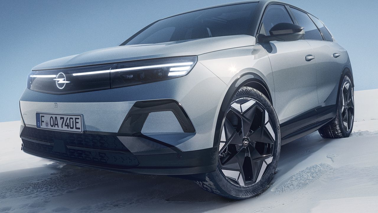 Opel desata su SUV más deportivo, el nuevo Grandland no es para cualquiera (y hay una razón de peso)