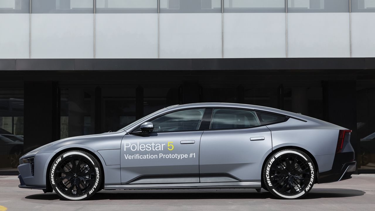 Aún no se ha presentado, pero el Polestar 5 ya tiene precio en España… y argumentos de sobra para rematar al Taycan