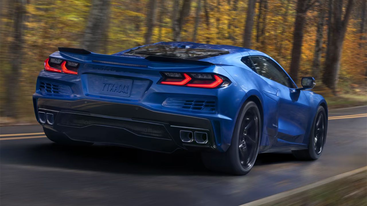 Chevrolet Obvia La Crisis Del Corvette Trayendo A Europa Su Versión Híbrida Con Un Precio A La Altura Del Porsche 911 2 Chevrolet Corvette E-Ray - Posterior