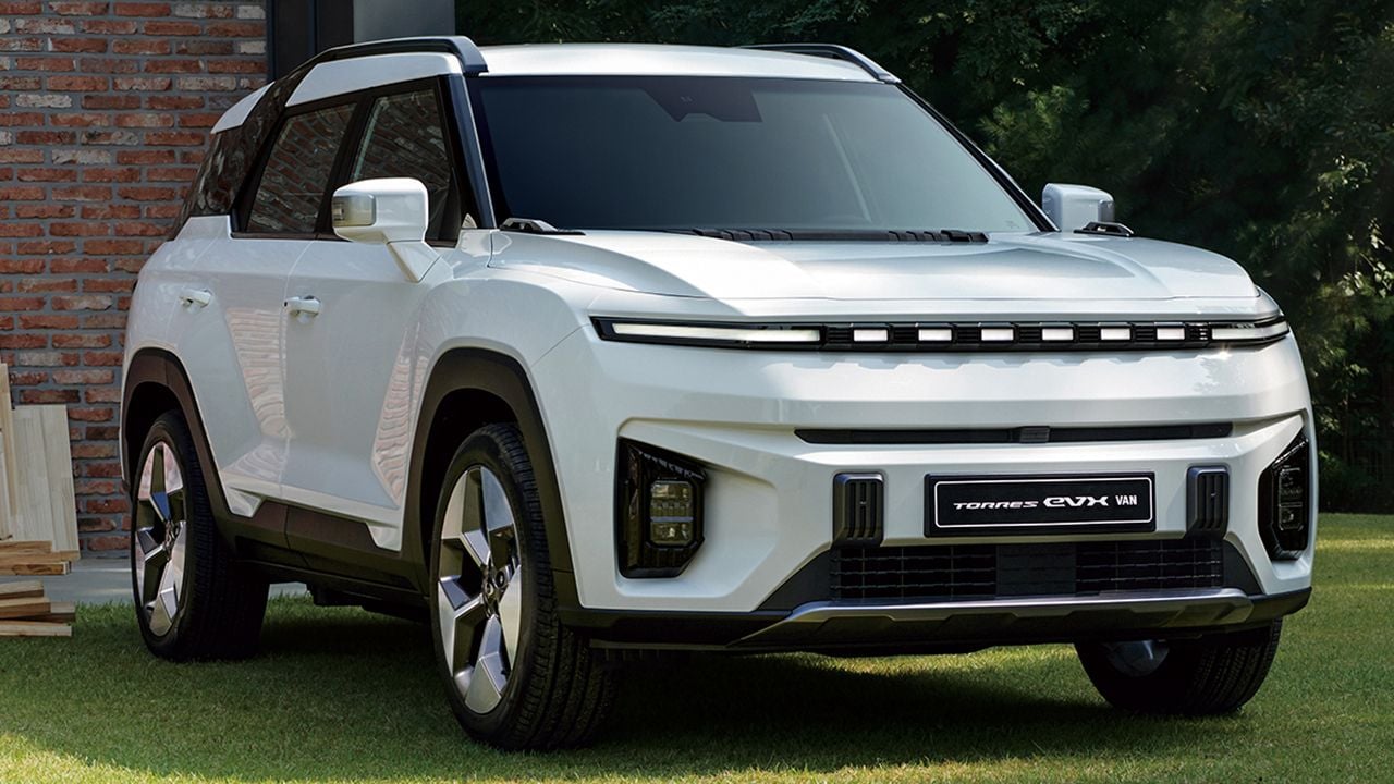 Este nuevo SUV con aspecto de 4x4 es ahora un inesperado rival del Renault Kangoo que no le teme a las ZBE