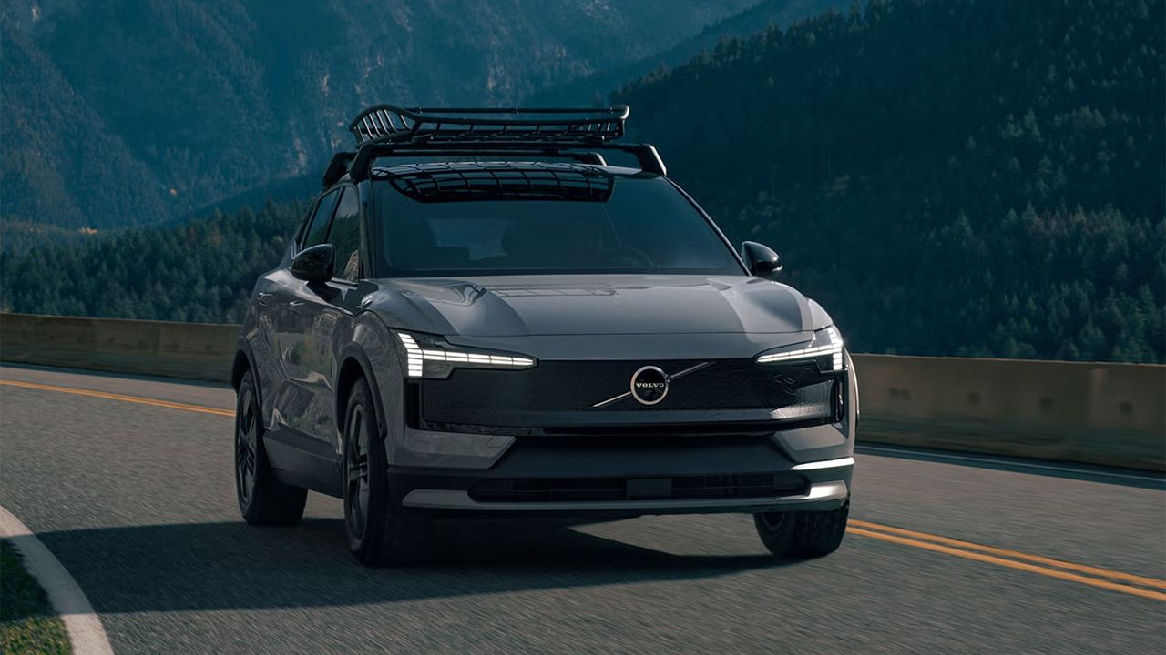 Volvo EX30 Cross Country