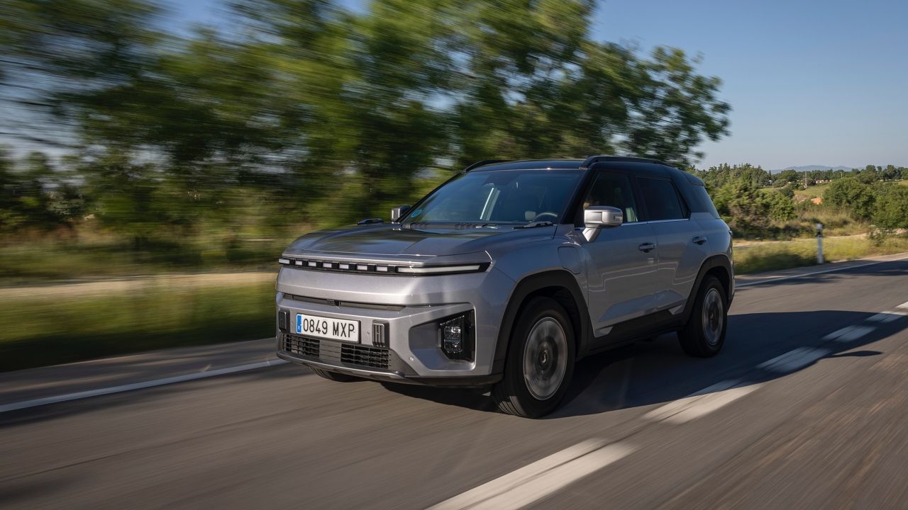Probamos el nuevo KGM Torres EVX, el coche eléctrico que puedes pagar sin renunciar a casi nada