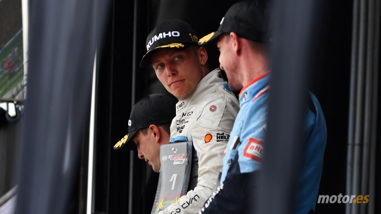 TCR World Tour Valencia 2025: Yann Erlacher, doblete y liderato