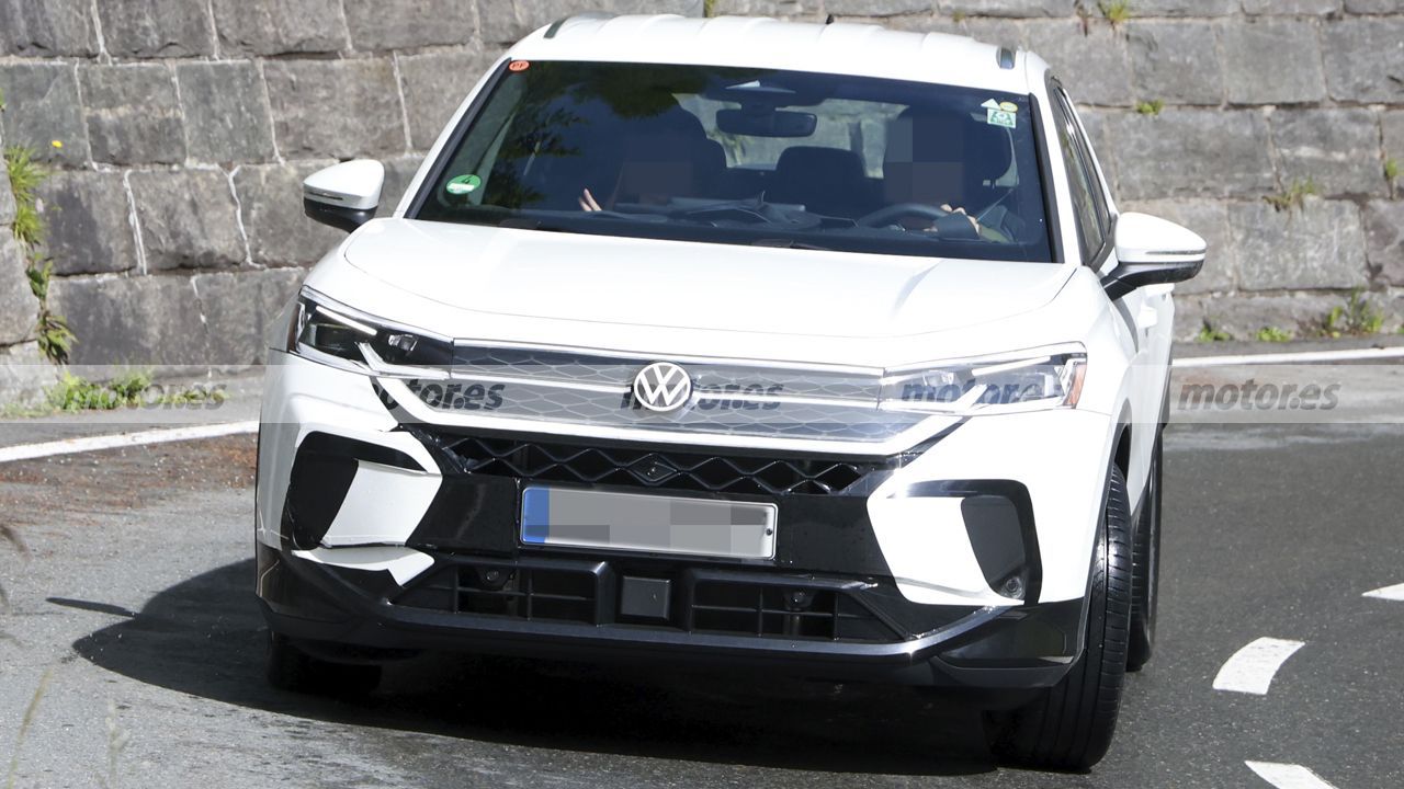 El nuevo T-Roc 2026 aparece donde (y como) nadie lo esperaba, Volkswagen no lo ha podido evitar 4