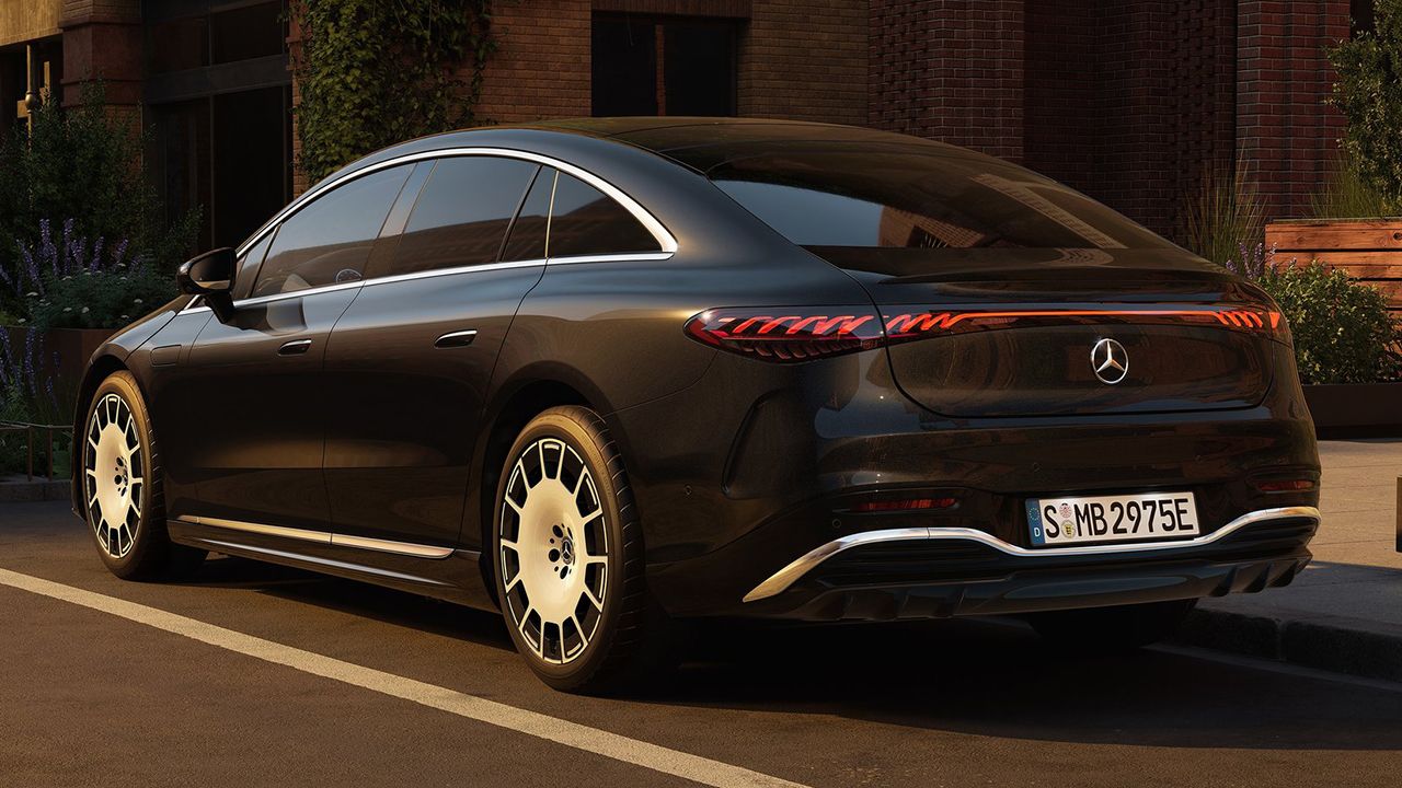 Mercedes EQS