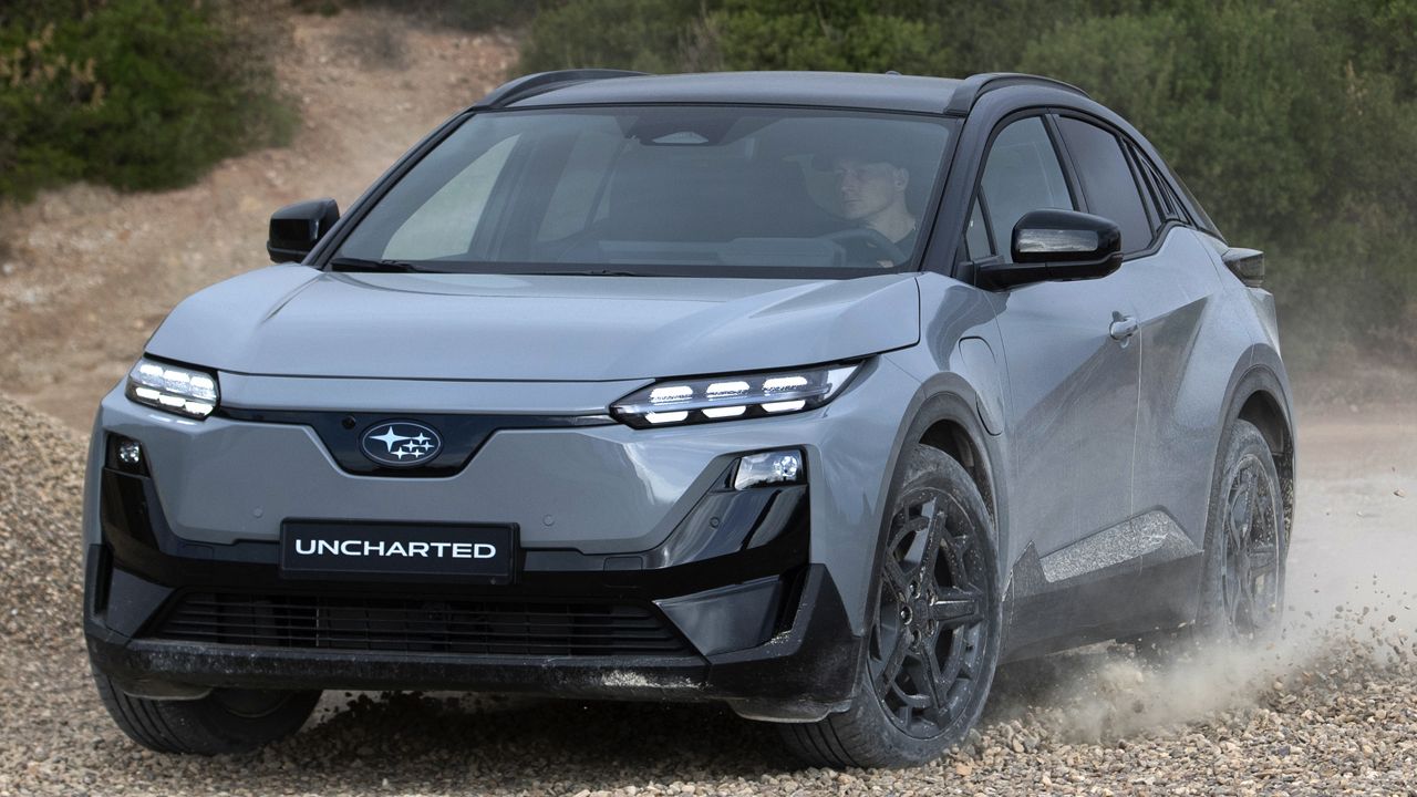 Subaru quiere convencer al mercado eléctrico con una garantía de 10 años y condiciones poco habituales