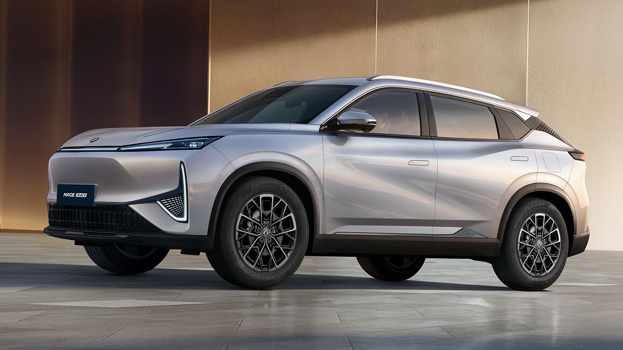 Dongfeng trae a España su primer híbrido enchufable, el nuevo MAGE PHEV llega con precio de derribo y más de 1.000 km de autonomía