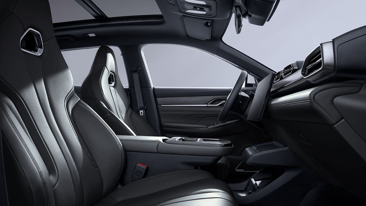 Dongfeng MAGE PHEV - interior